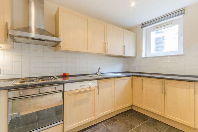 2-bed flat on Yeoman Street, Canada Water, £2,250/mo