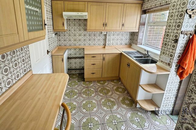 19, Dart Place, Staffordshire photo 4