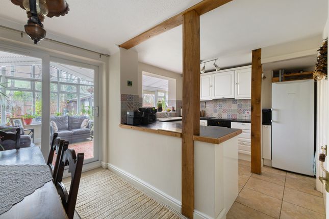 6, Spring Meadows, Hungerford photo 3