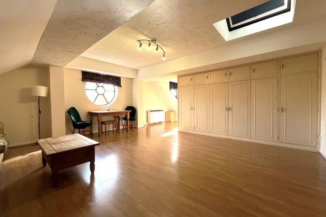 Studio to rent in River Meads, Stanstead Abbotts, Ware
