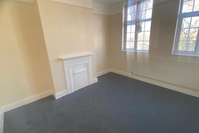 39a The Broadway, SOUTHALL photo 5
