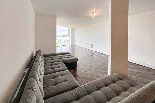 Apartment 415, Landmark, Brierley Hill photo 2