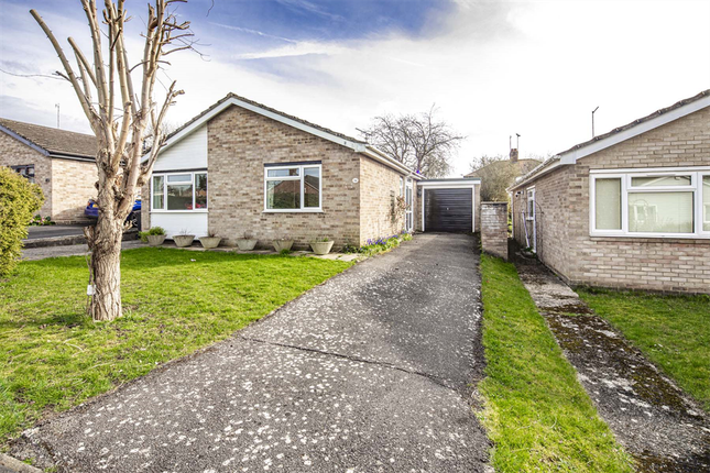 2-bed house on 14 Lockstile Way, Goring on Thames, £525,000
