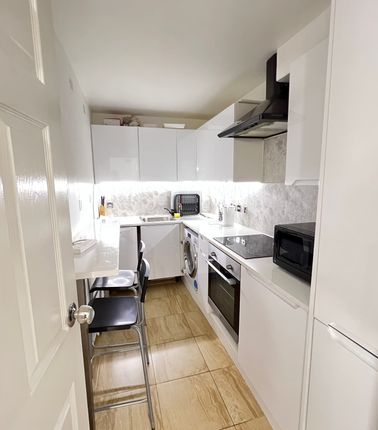 Blaker Road, London photo 5