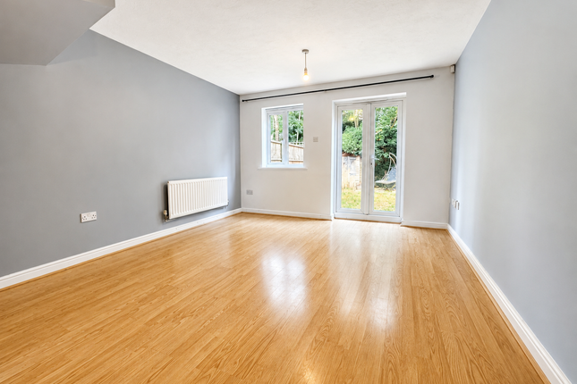 14, Foxglove Road, Romford photo 2