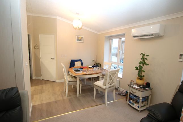 35 Bucklesham Park Holiday Village, The Heath, Ipswich photo 4