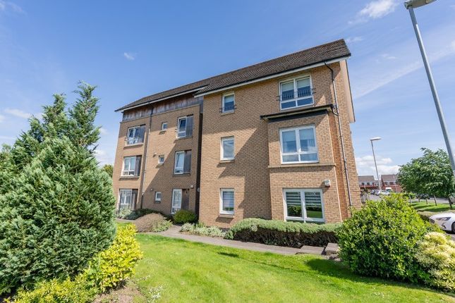 Thumbnail Flat for sale in Roxburgh Court, Carfin, Motherwell