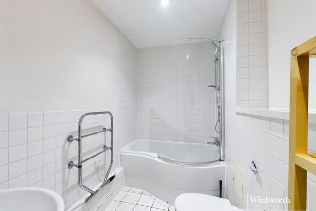 Flat to rent in The Chatham, Thorn Walk, Reading, Berkshire