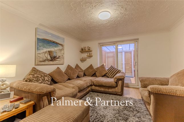 16, Grayling Road, Ipswich photo 2