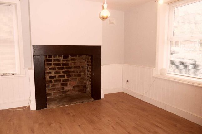 12, Varley Street, Leeds photo 3