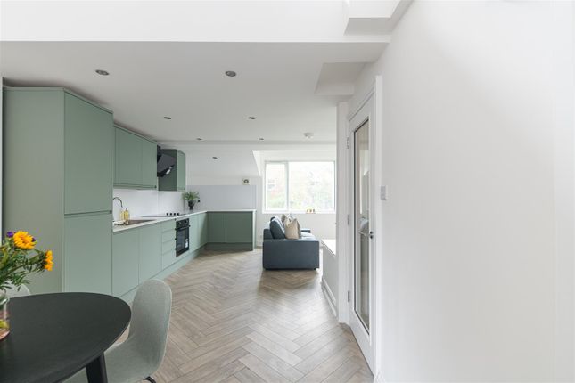 1 North Bank, Otterburn Villas, Newcastle Upon Tyne photo 5