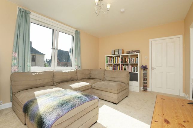 Carlops Crescent, Penicuik photo 4