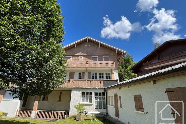 Apartment for sale in Rhône-Alpes, Haute-Savoie, Les Carroz D'arâches