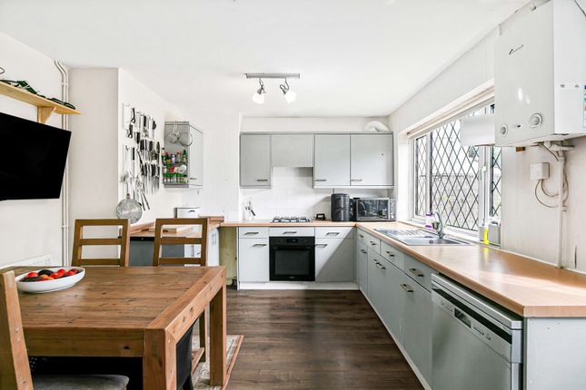 17, Larchwood Drive, Egham photo 4