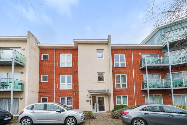 Flat for sale in Medhurst Drive, Bromley