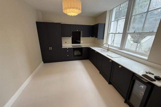 26A, King Edward's Road, London photo 2