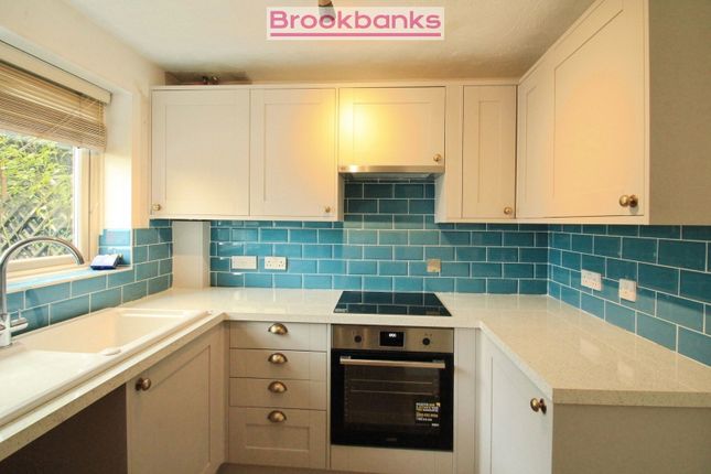 20, Moss Way, Dartford photo 2