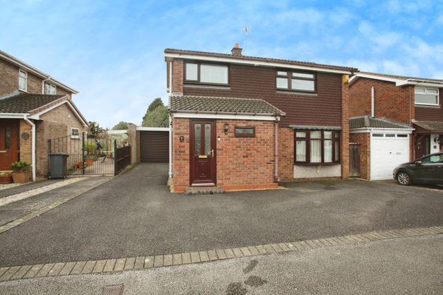 Thumbnail Detached house for sale in Ullswater Avenue, Nuneaton, Warwickshire