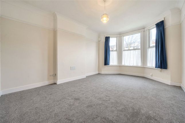 Flat 2, 31, Samos Road, London photo 3