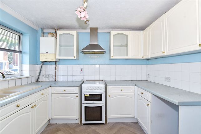 Keats Road Larkfield, Aylesford photo 3
