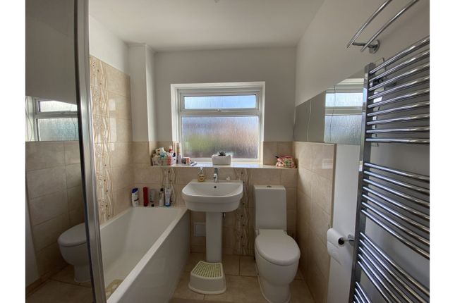 Maisonette for sale in Rutherford Close, Sutton