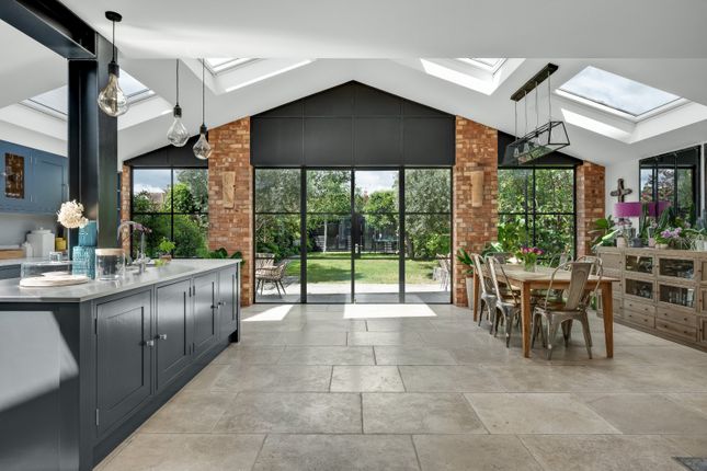 50, Pemberton Road, Surrey photo 2