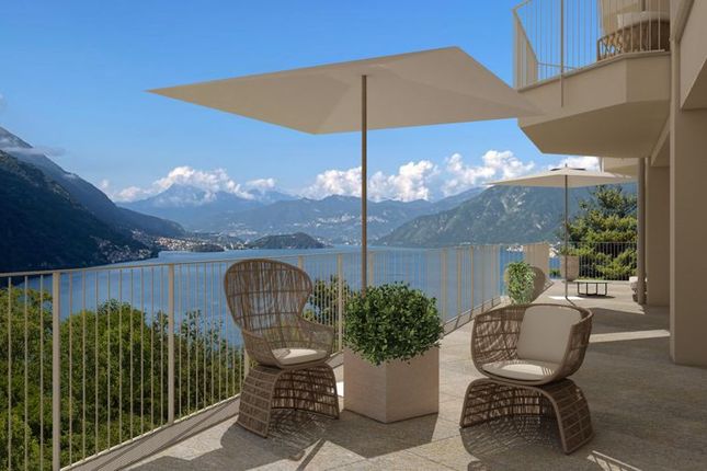 Thumbnail Apartment for sale in Argegno, Como, Lombardy