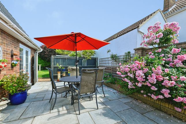 7, Queens Drive, Norfolk photo 3
