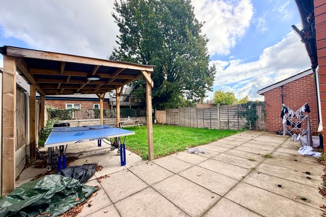123 Harlaxton Drive, Nottingham photo 5