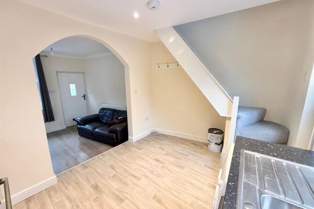 1, Pownall Square, Macclesfield photo 3