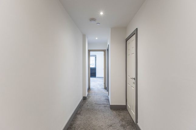 003 Grosvenor House, wakefield photo 5