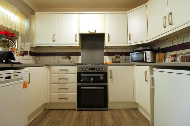 1, Squires Court, Sheerness photo 5