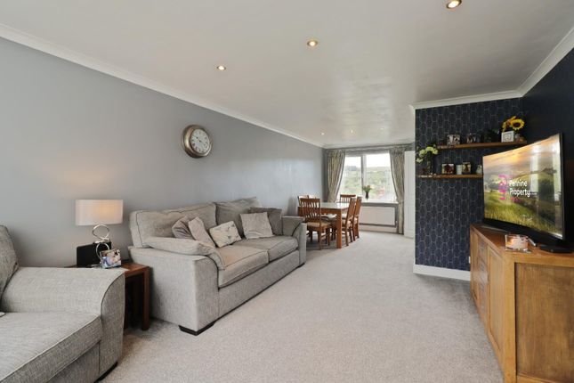 7, Coppice Close, Sheffield photo 4