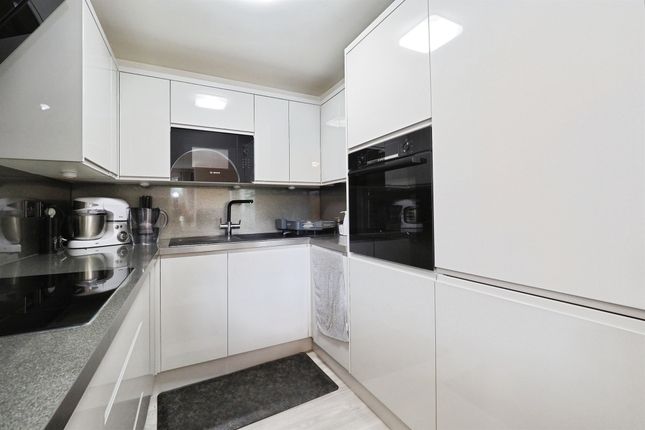24, Pacific Way, DERBY photo 3
