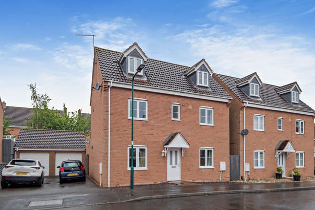 4-bed detached on 17, Hansel Close, Peterborough, £350,000