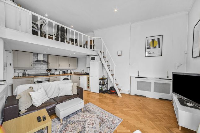 Flat 3, 75, Longridge Road, Earl's Court photo 3