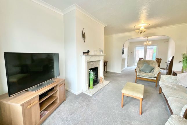 1 Coneygreave Close, Stoke-On-Trent photo 2