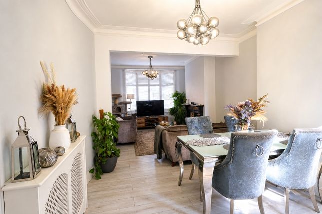44 Haldane Road, London photo 3
