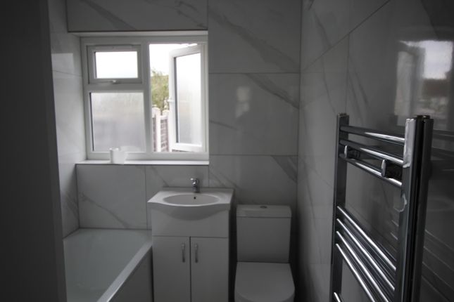 235, Beam Avenue, Dagenham photo 4