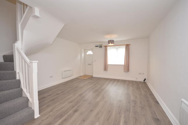 WELLINGBOROUGH photo 2