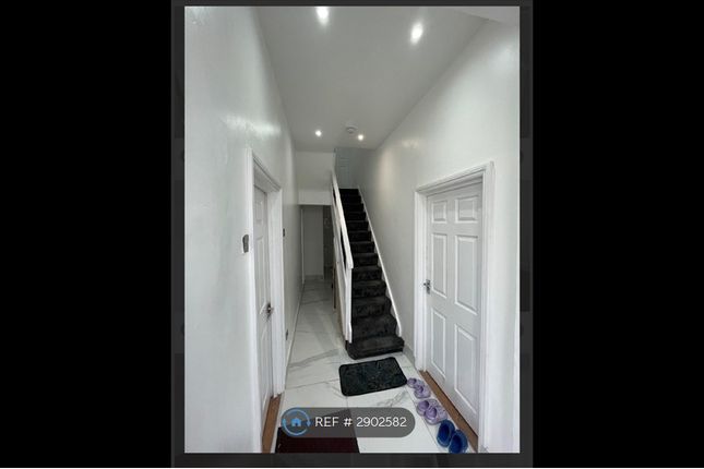 Westbury Terrace, London photo 4