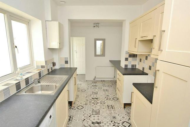 46 Garland Road, Poole photo 2