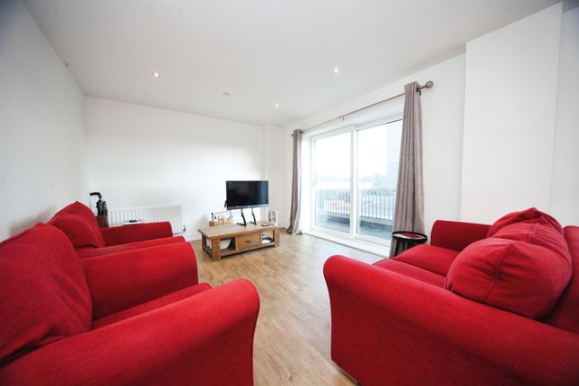 Flat 3, Ellesmere Court, Stirling Drive, Luton photo 4