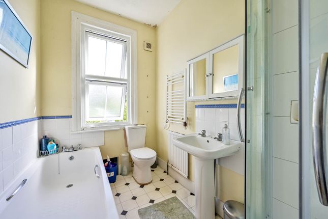 Lainson Street, Southfields photo 4