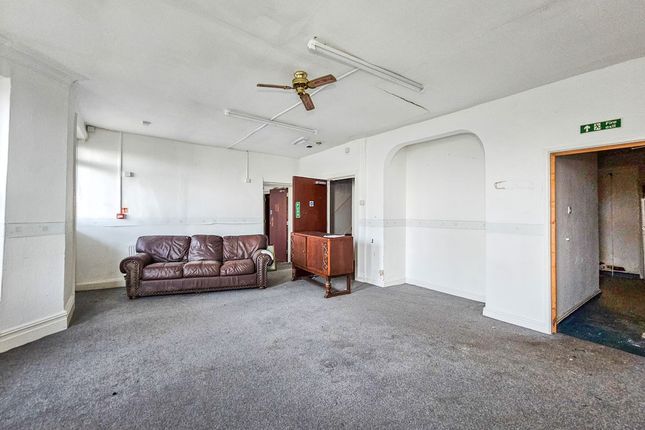 16-17 Larkstone Terrace, Hillsborough Road, Ilfracombe photo 3