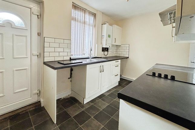 41, Brompton Road, Bradford photo 4