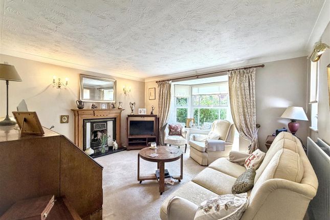 3, St. Lawrence Way, Stamford photo 3