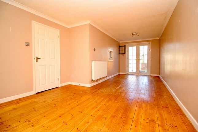 13 Melville Close, Southampton photo 4