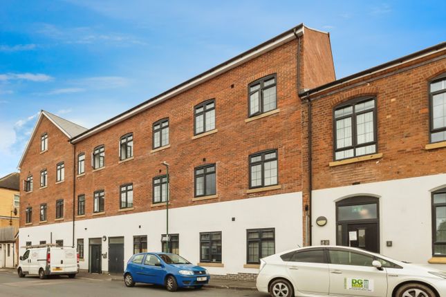 Flat for sale in Holland Street, Nottingham