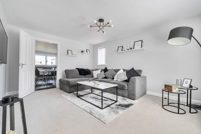 Roe Deer Place, Wixams, Bedford photo 3